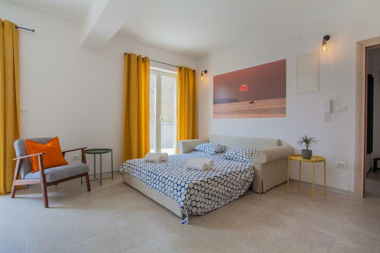 Apartment Garden Breeze Đảo Đảo Cres Ngoại thất bức ảnh